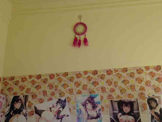 AlizeHentaiMeow webcam