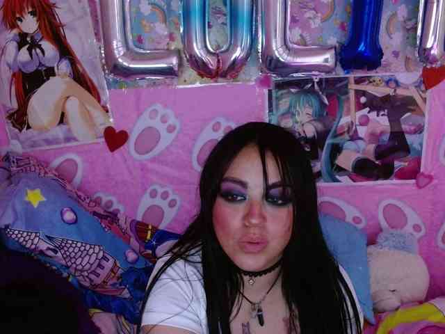 AlizeHentaiMeow webcam