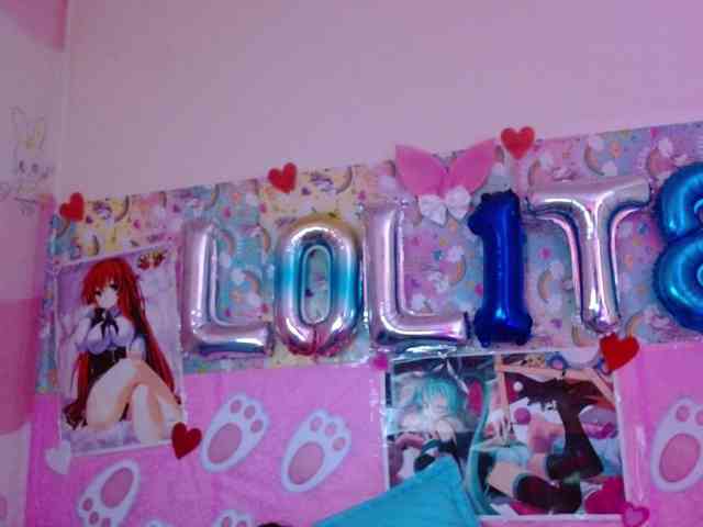 AlizeHentaiMeow webcam