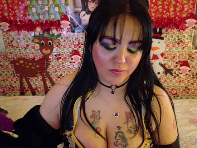 AlizeHentaiMeow webcam