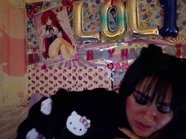 AlizeHentaiMeow webcam
