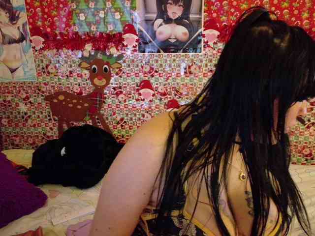 AlizeHentaiMeow webcam