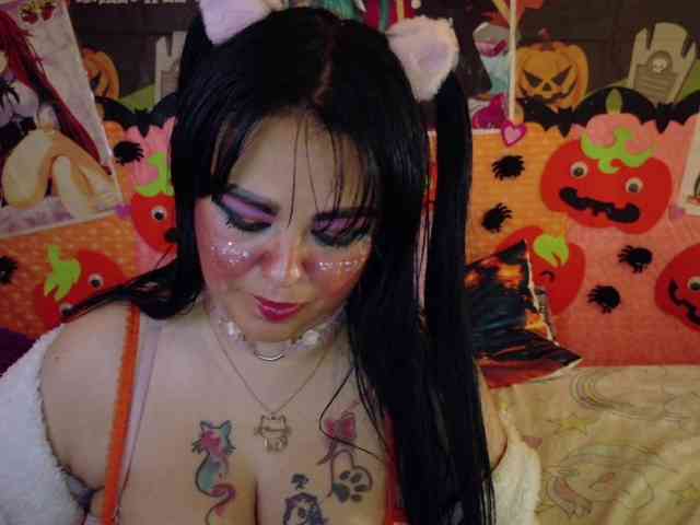 AlizeHentaiMeow webcam
