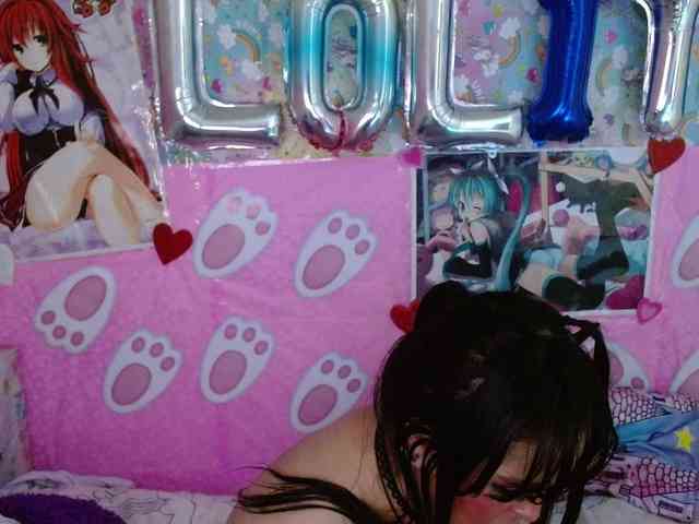 AlizeHentaiMeow webcam
