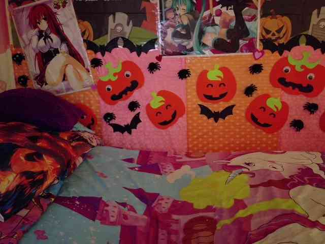 AlizeHentaiMeow webcam