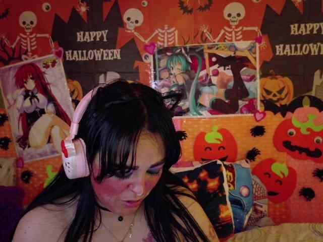 AlizeHentaiMeow webcam