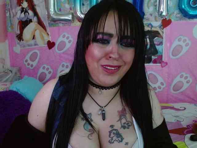 AlizeHentaiMeow webcam