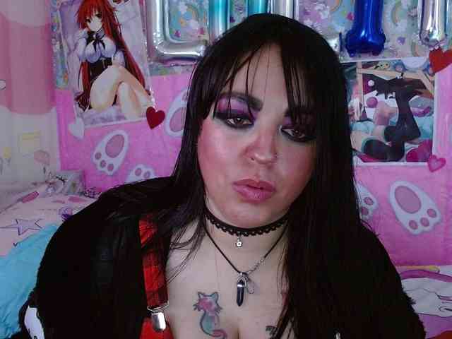 AlizeHentaiMeow webcam