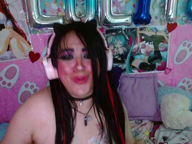 AlizeHentaiMeow webcam