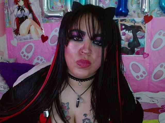 AlizeHentaiMeow webcam