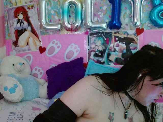 AlizeHentaiMeow webcam