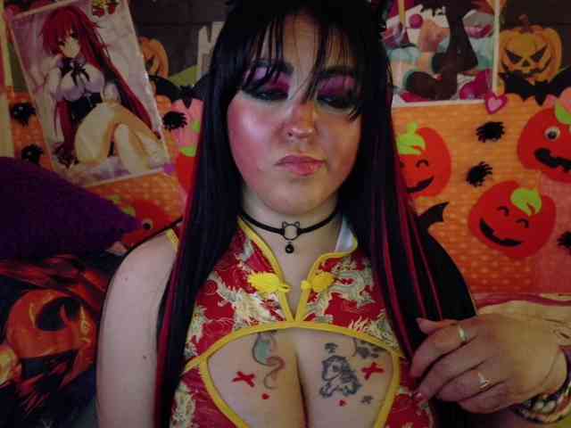 AlizeHentaiMeow webcam