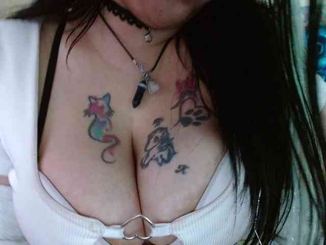 AlizeHentaiMeow webcam