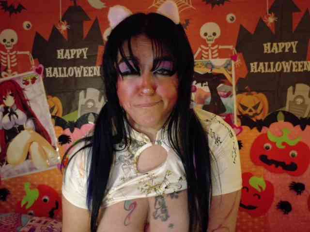 AlizeHentaiMeow webcam