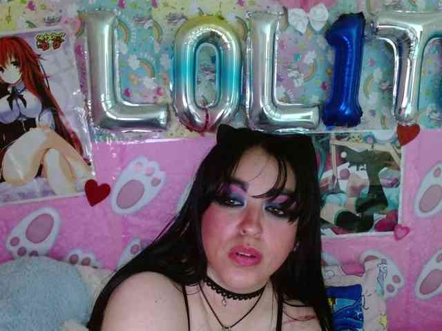 AlizeHentaiMeow webcam