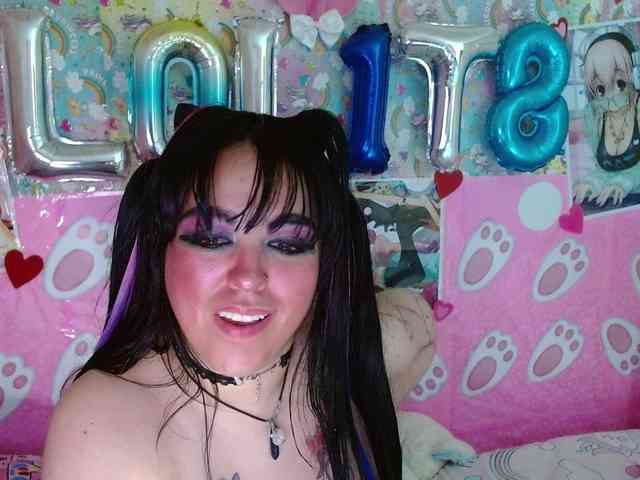 AlizeHentaiMeow webcam