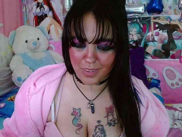 AlizeHentaiMeow webcam