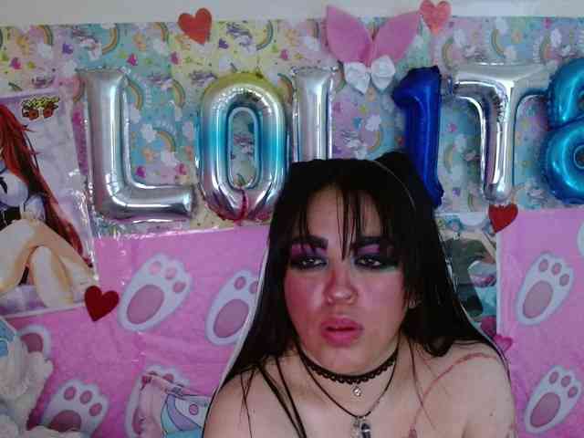 AlizeHentaiMeow webcam
