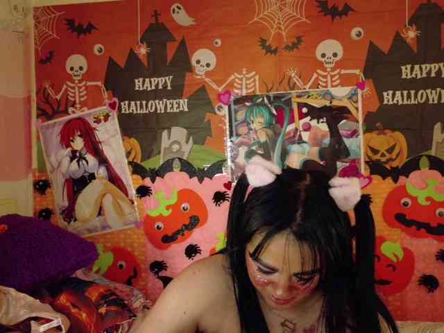 AlizeHentaiMeow webcam