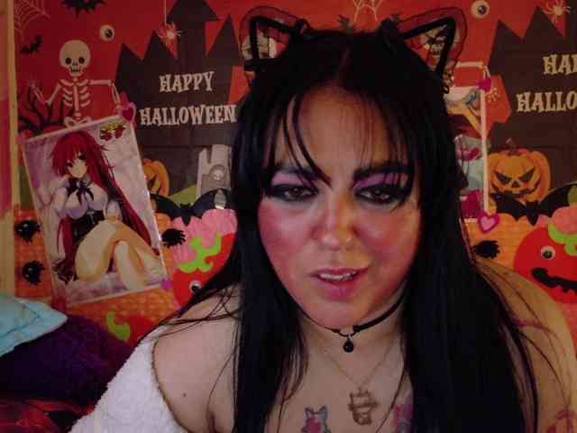AlizeHentaiMeow webcam
