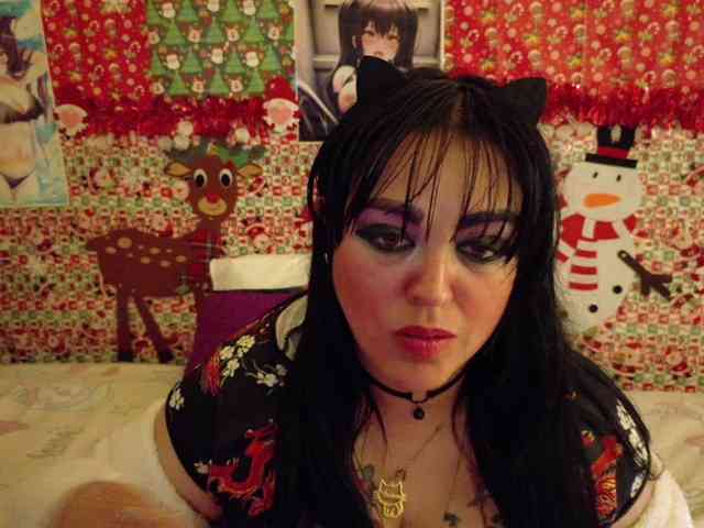 AlizeHentaiMeow webcam