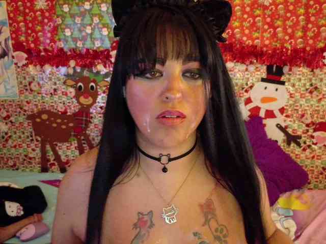 AlizeHentaiMeow webcam