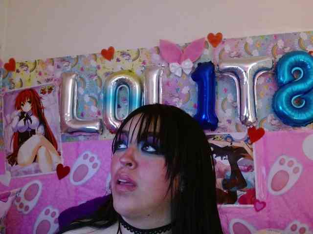 AlizeHentaiMeow webcam