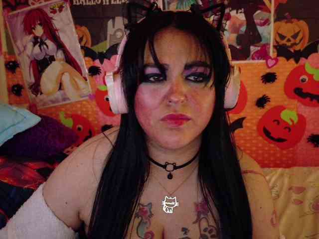 AlizeHentaiMeow webcam