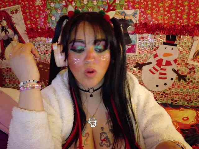 AlizeHentaiMeow webcam