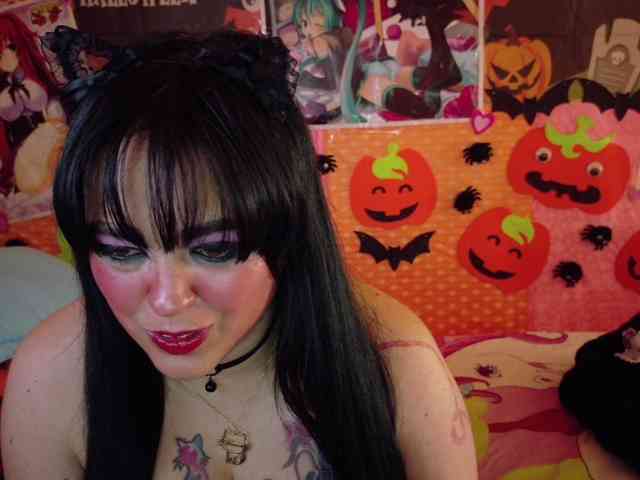 AlizeHentaiMeow webcam