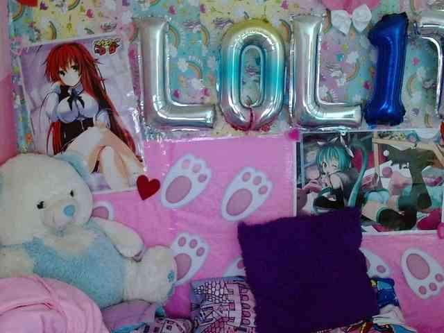 AlizeHentaiMeow webcam