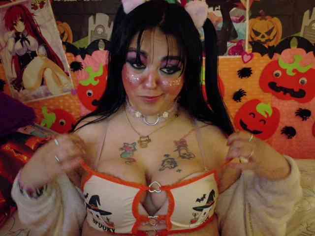 AlizeHentaiMeow webcam