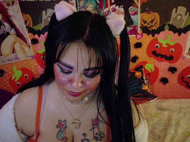 AlizeHentaiMeow webcam