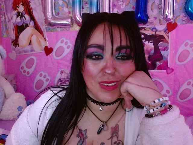 AlizeHentaiMeow webcam