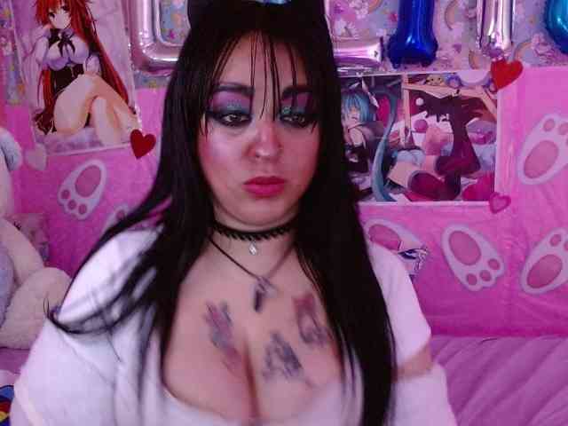 AlizeHentaiMeow webcam