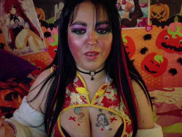 AlizeHentaiMeow webcam