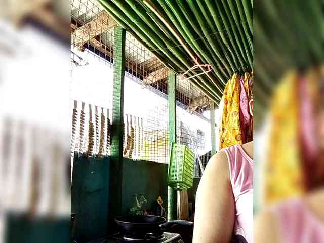 Sweet-Honey32 webcam