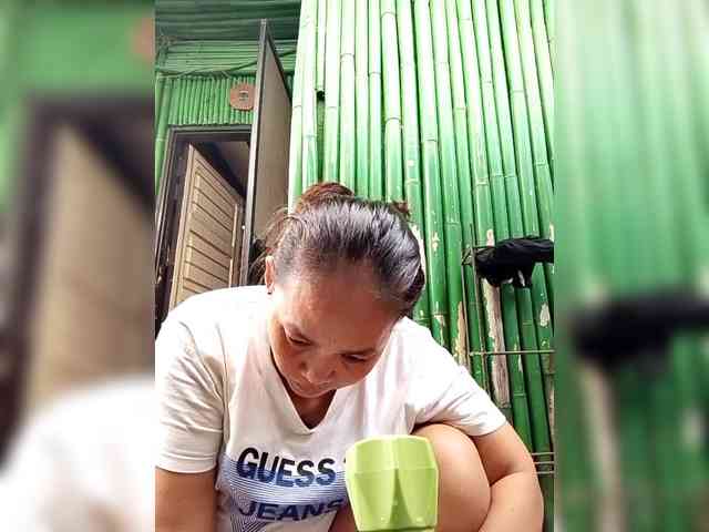 Sweet-Honey32 webcam