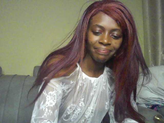 SweetAlly's BongaCams show and profile