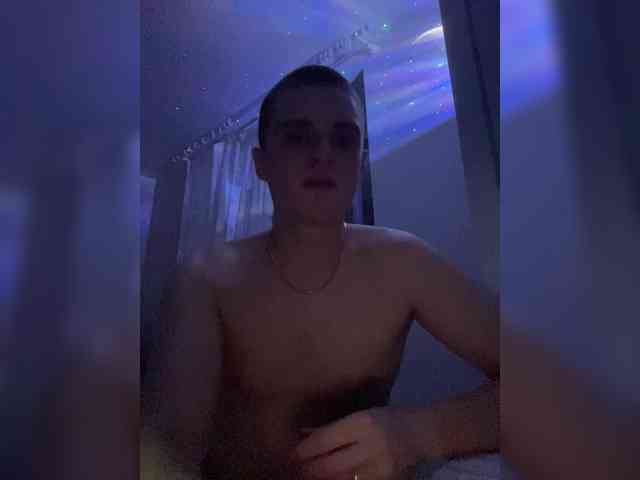 Jasonhunter (20, White Cam Boy) performing deepthroat.