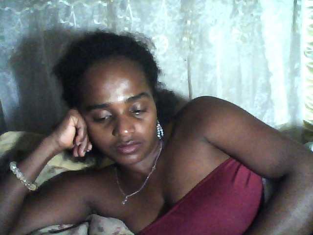 Flania webcam bongacams model stream image