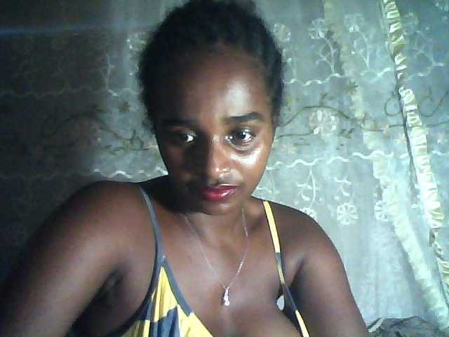 Flania webcam bongacams model stream image