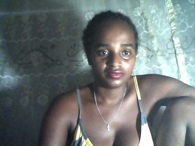 Flania webcam bongacams model stream image