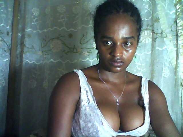 Flania webcam bongacams model stream image