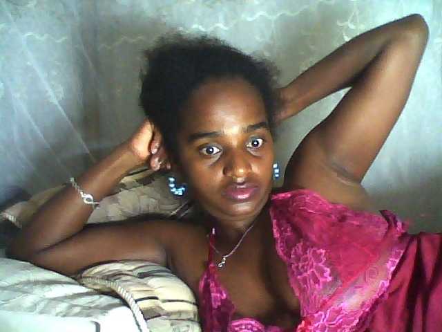 Flania webcam bongacams model stream image
