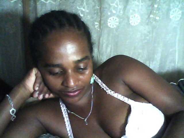 Flania webcam bongacams model stream image