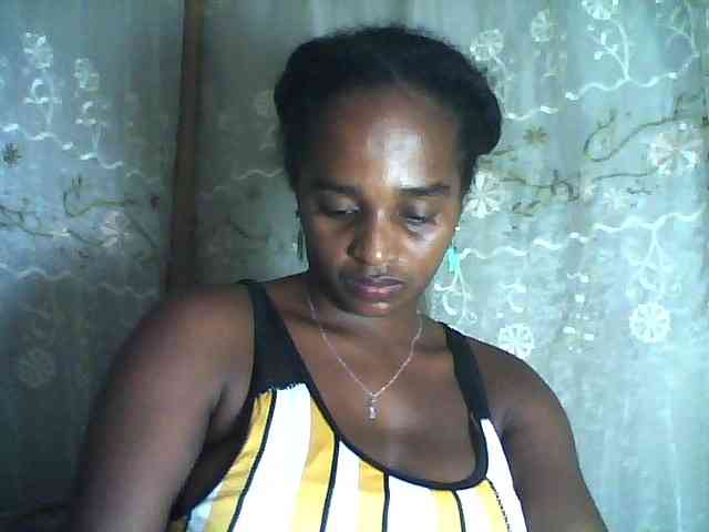 Flania Live Webcam on BongaCams