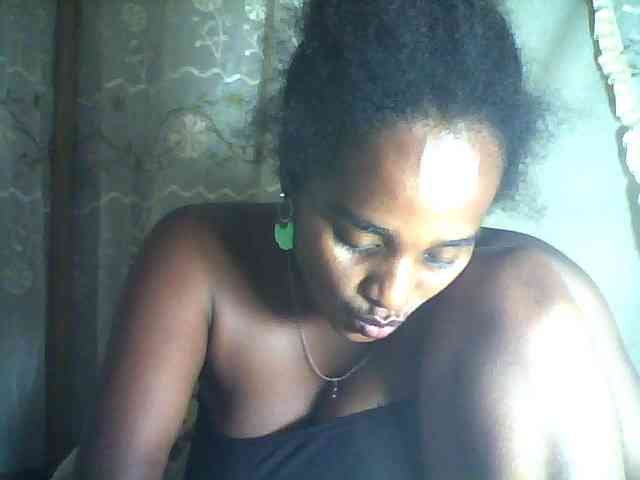 Flania Live Webcam on BongaCams