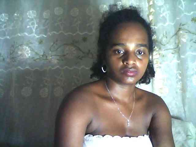 Flania Live Webcam on BongaCams