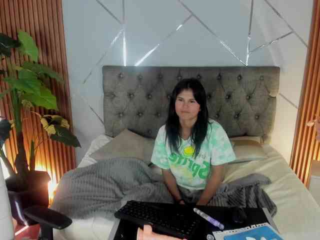 Sweet-kim webcam